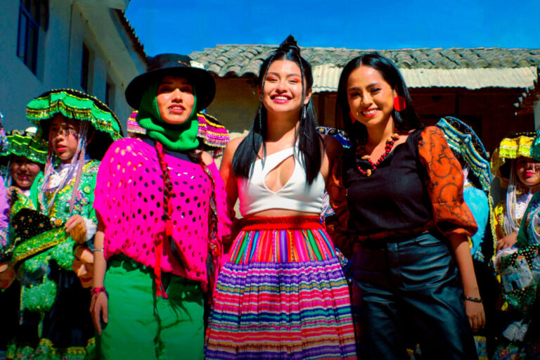 Wendy Sulca, Renata Flores y Naysha
