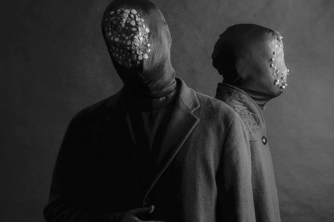 Laikamorí con sus máscaras