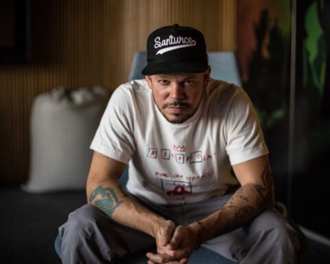 Reisdente en las noticias con el anuncio de su próximo álbum