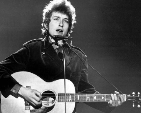 Bob Dylan en las noticias de hoy con las primeras fotos interpretado por Timothée Chálame