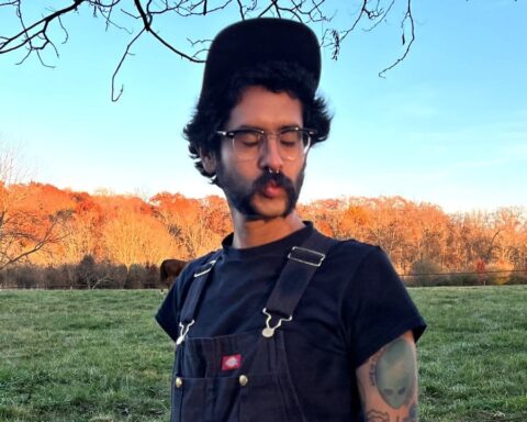 Exploding Sun con un campo de fondo