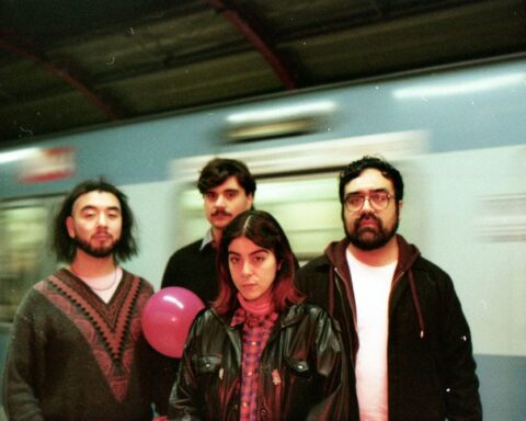 Floresalegría en una estación de metro