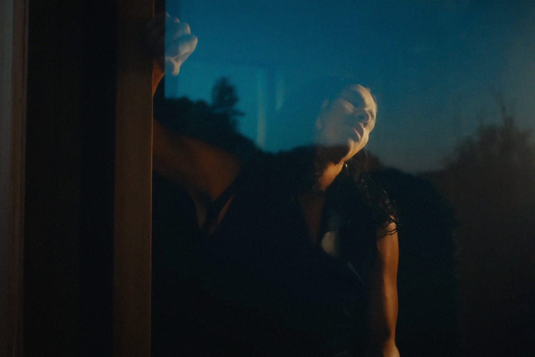 A.CHAL en el videoclip de “LMKK”