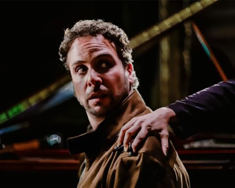 Daniel Sacro en el videoclip de "Querida parca"