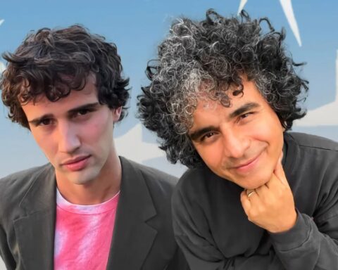 pablopablo y Helado Negro en un fondo estrellado