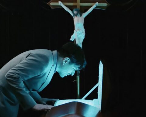 Nicolás Duarte en el videoclip de “Cuando estemos muertos”