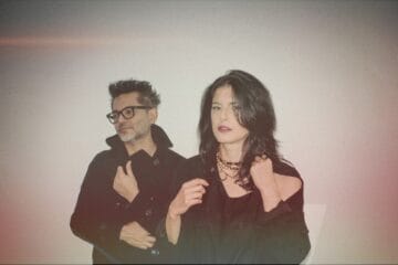 Thank You Lord For Satan vestidos de negro