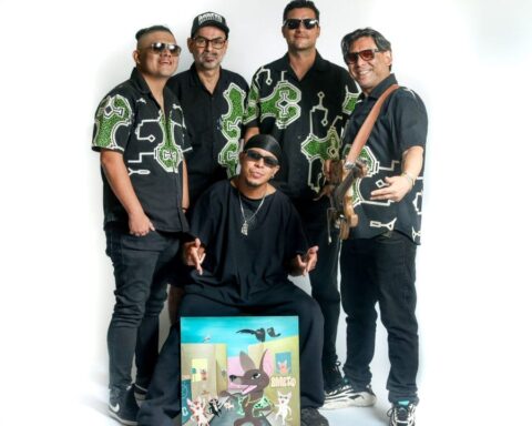 Bareto junto al Nero Lvigi en un fondo blanco