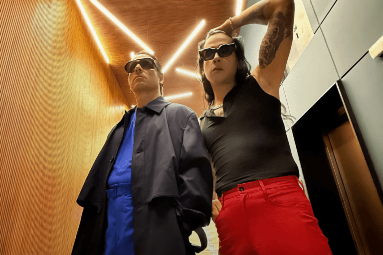 Coral en un pasadizo