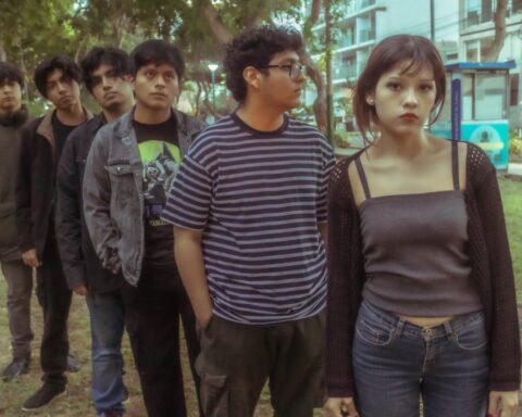 Los Membrillos en una calle de Miraflores