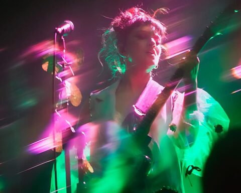 Andrea Martínez presentando su nuevo single en La Noche de Barranco