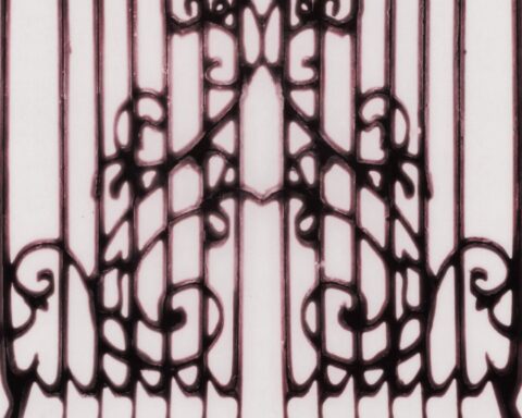 Portada del álbum 'Pirouette' de Model/Actriz