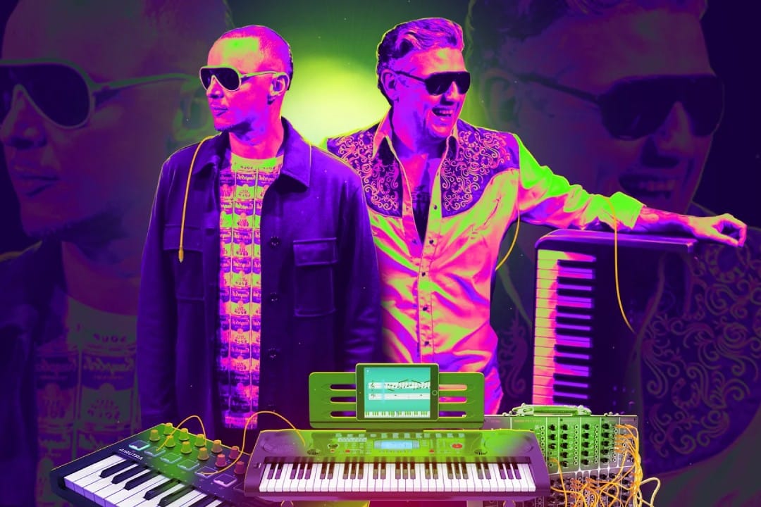 Plastilina Mosh con un teclado