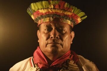 Chigasumanda, el taita vestido con ropa tradicional