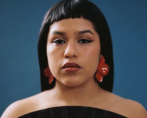 La Valentina en fondo azul