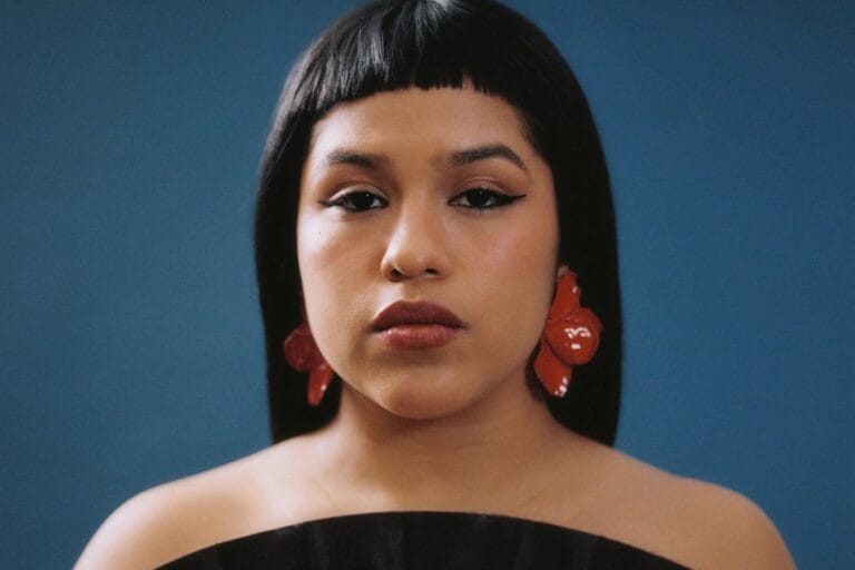 La Valentina en fondo azul