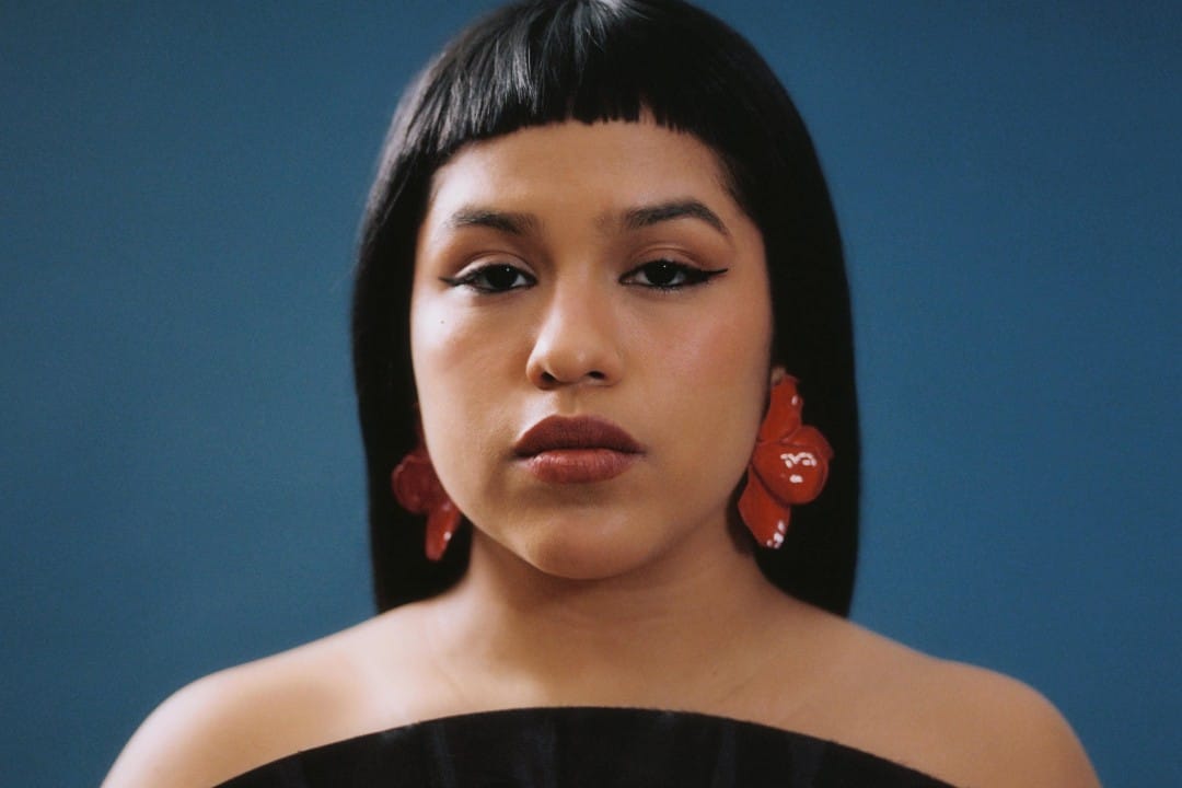 La Valentina en fondo azul