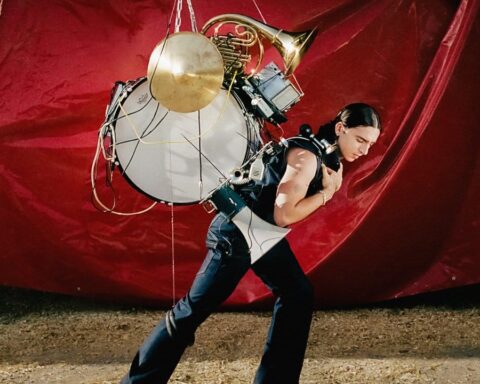 Ralphie Choo en portada de su single “D'amor traficante”