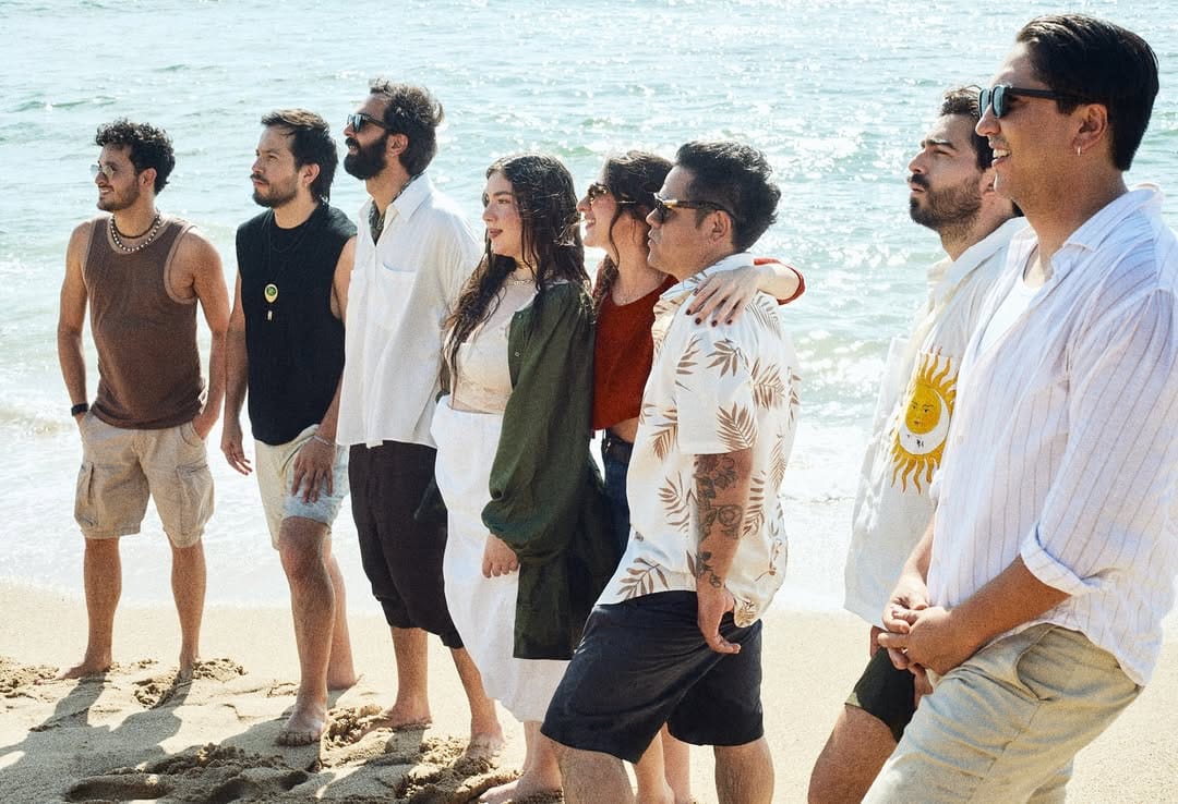La Garfield y María Centeno en la playa