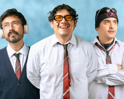 Ciudad Pánico vestidos de escolares