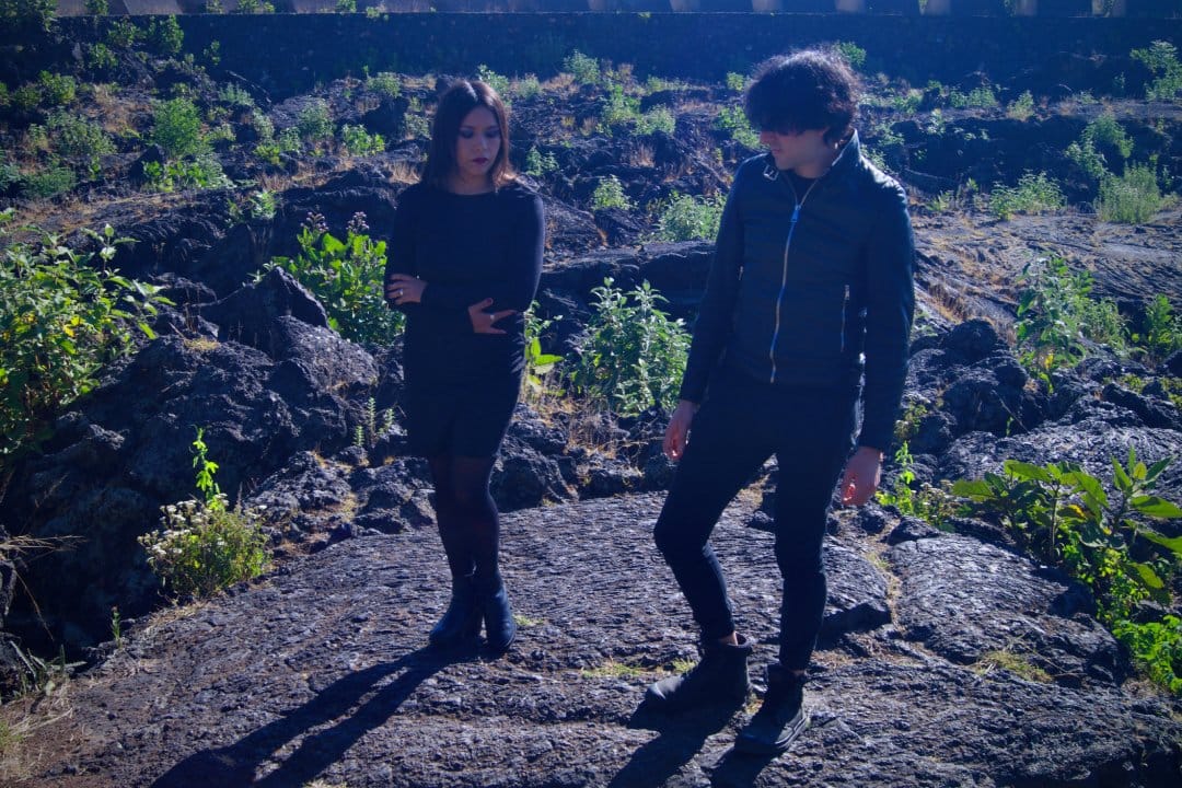 Sexores posando a campo abierto