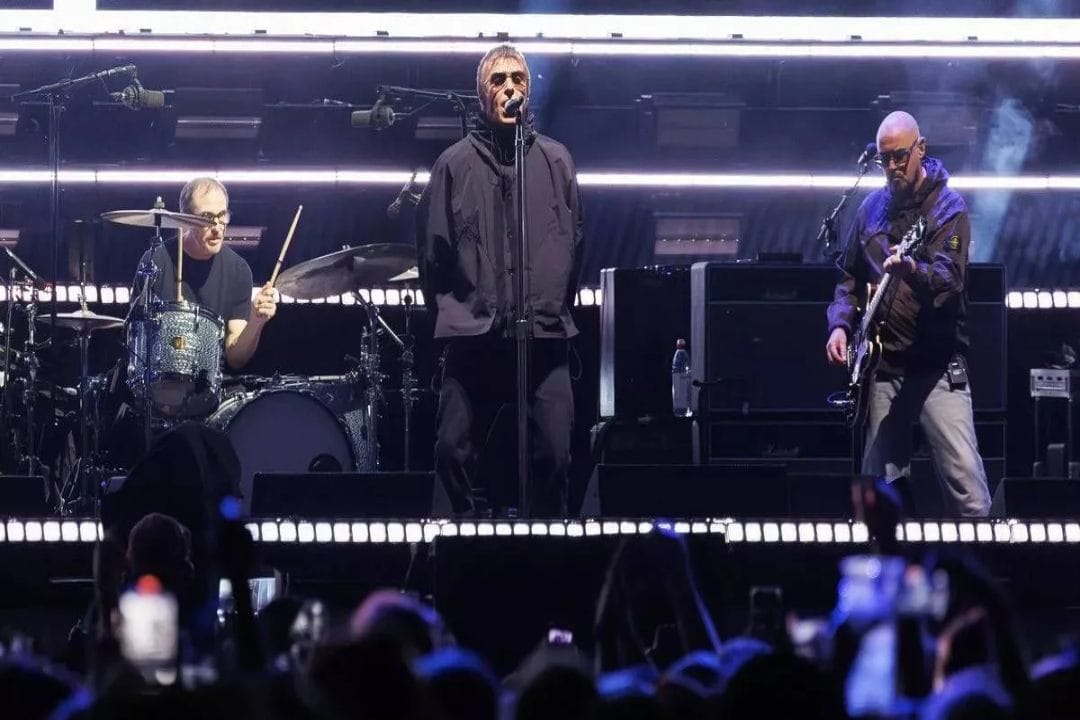Oasis con Liam Gallagher en el escenario