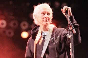 Robby Krieger sobre el escenario