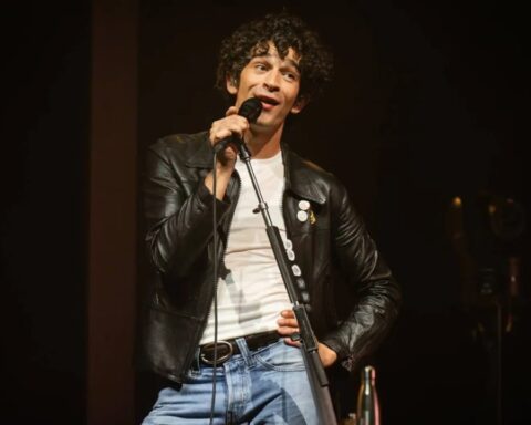 Matty Healy de The 1975 en Glastonbury, 2025