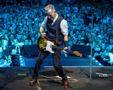 Bruce Springsteen tocando en vivo