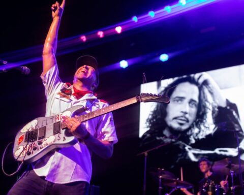 Tom Morello en el escenario