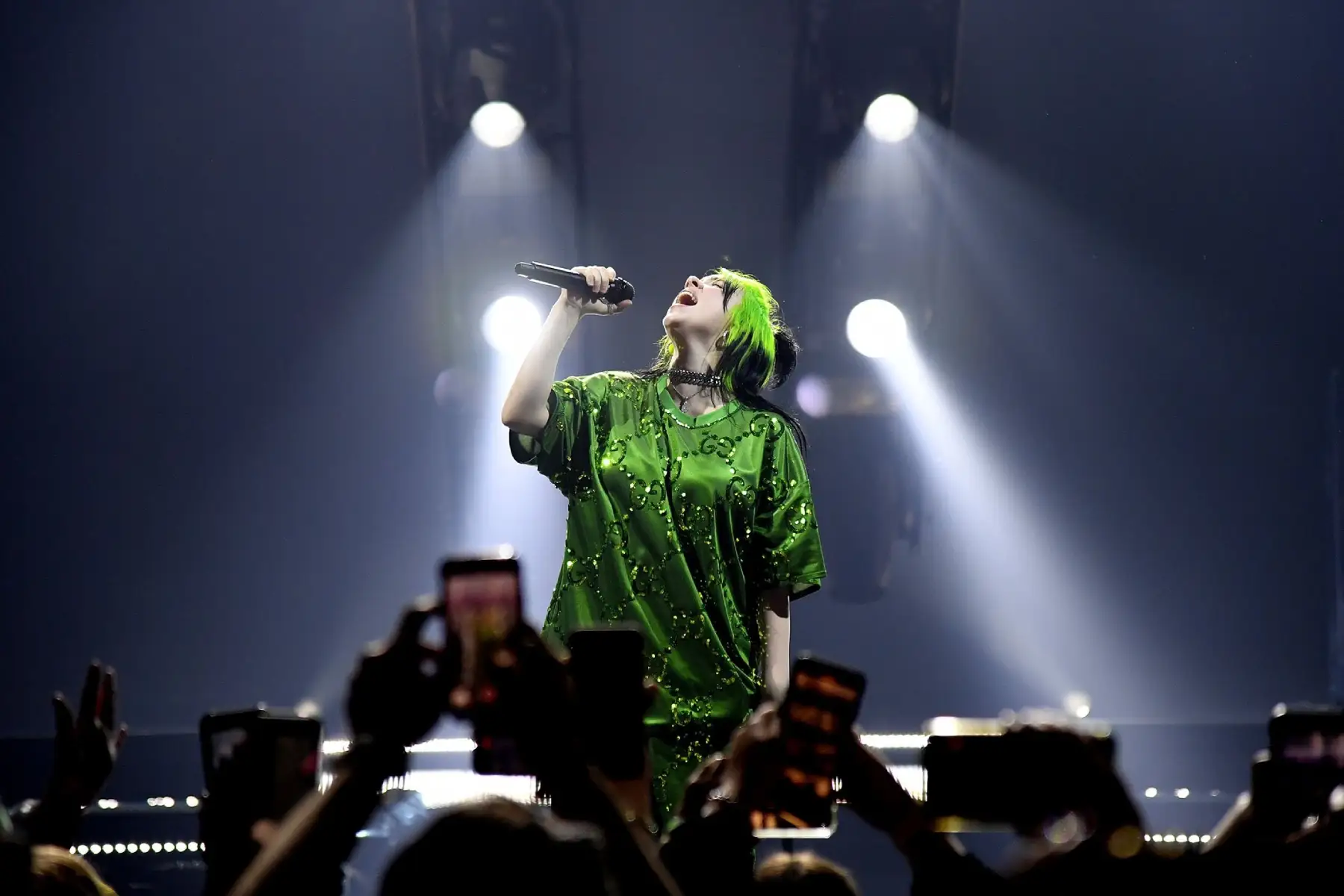 Billie Eilish sobre el escenario