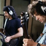 Brian May y Tony Iommi en un estudio