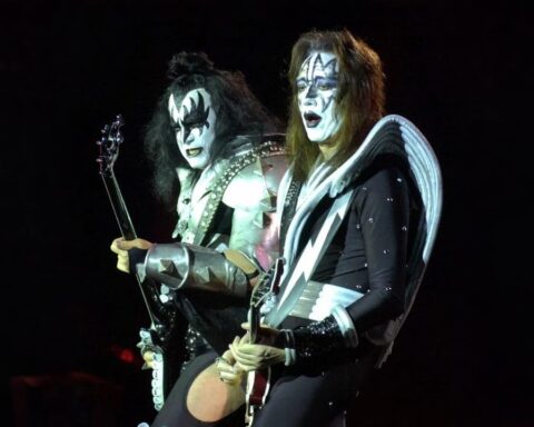 Gene Simmons y Ace Frehley con KISS