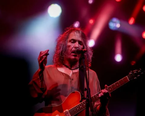 Robe Iniesta de Extremoduro en el escenario