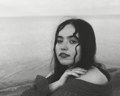 Nina del Rio, portada sencillo "miau" (2026)