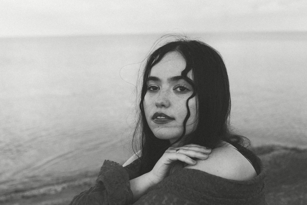 Nina del Rio, portada sencillo "miau" (2026)