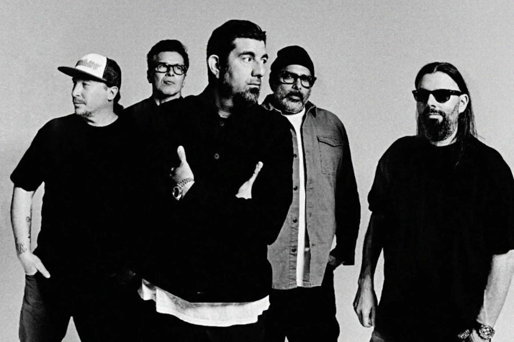 Deftones en retrato a blanco y negro