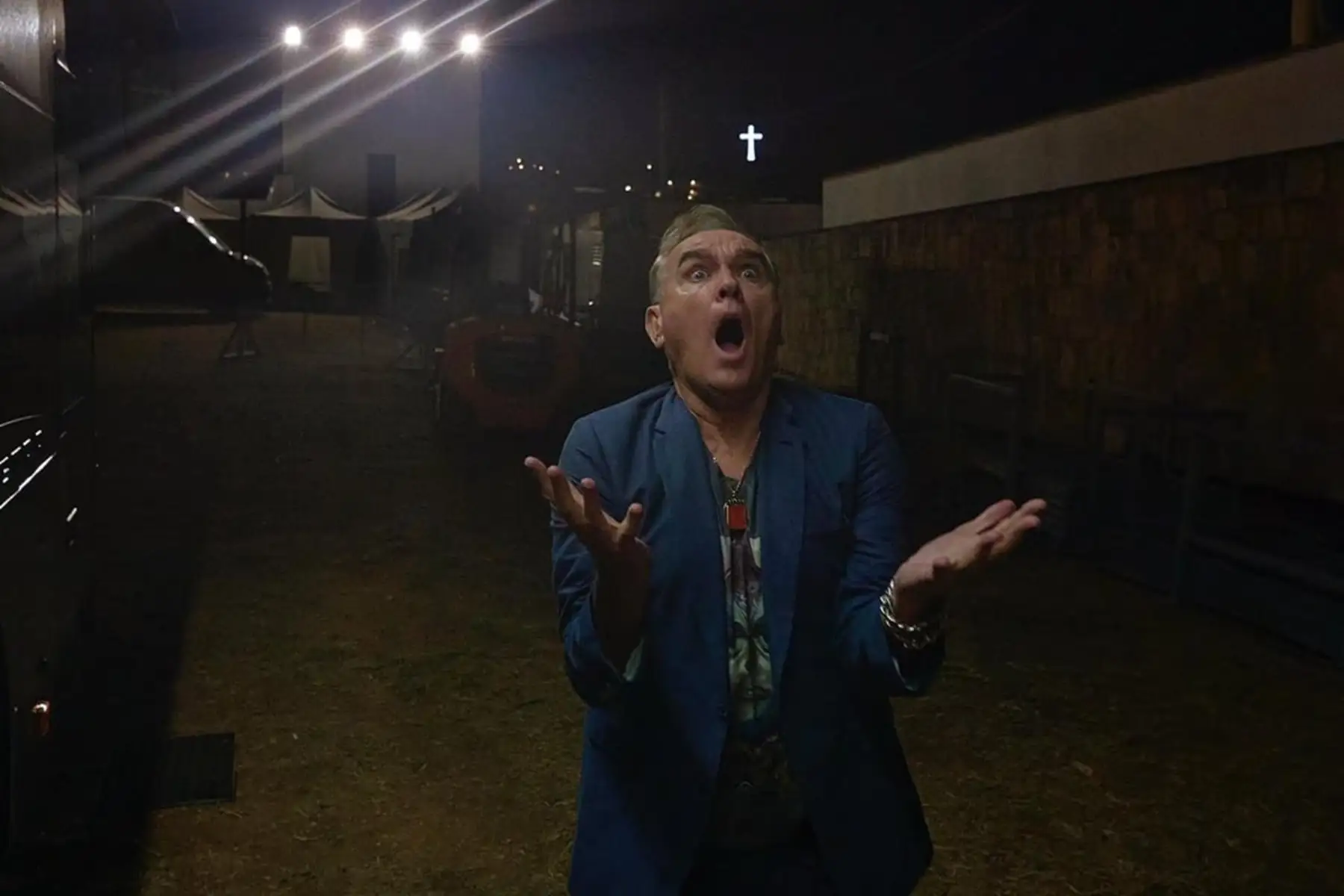 Morrissey en la sesión de su álbum Make Up is a Lie