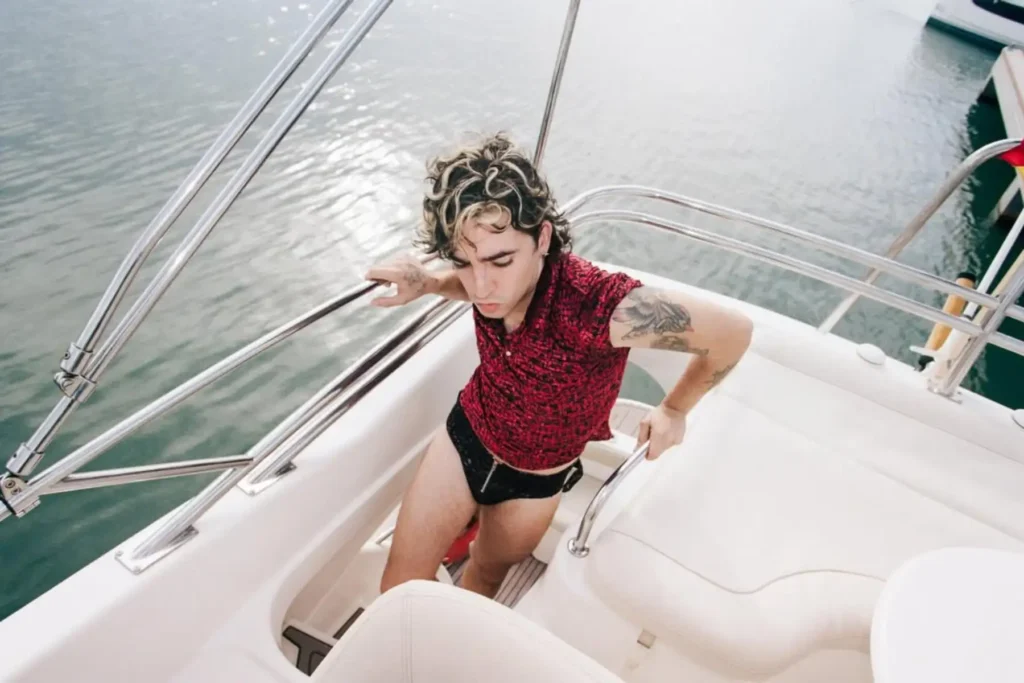 Ralphie Choo en un yate