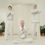 Ca7riel y Paco Amoroso con Sting