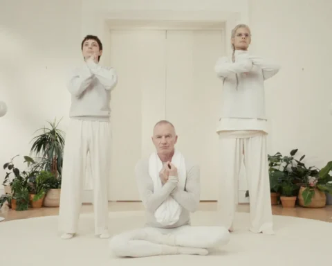 Ca7riel y Paco Amoroso con Sting