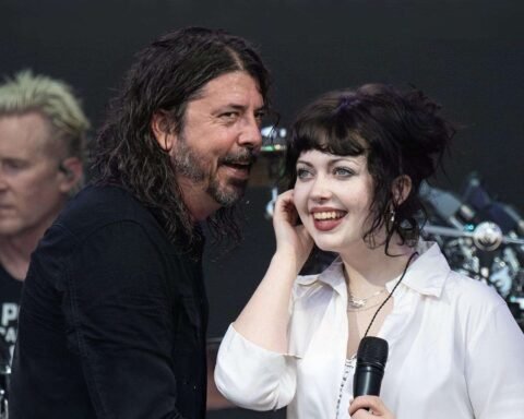 Dave Grohl junto a su hija Violet
