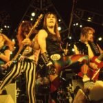 Iron Maiden en el escenario en 1983