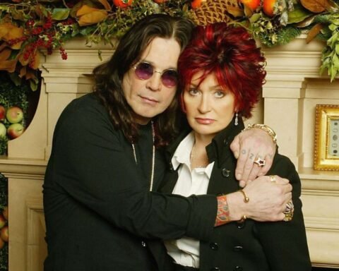 Ozzy Osbourne y Sharon Osbourne en una silla