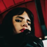 Sofia Kourtesis en contrapicado