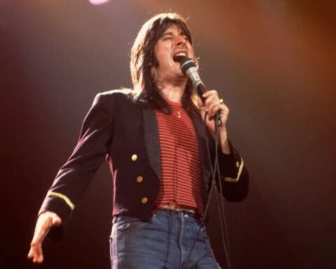 Steve Perry de Journey en el escenario
