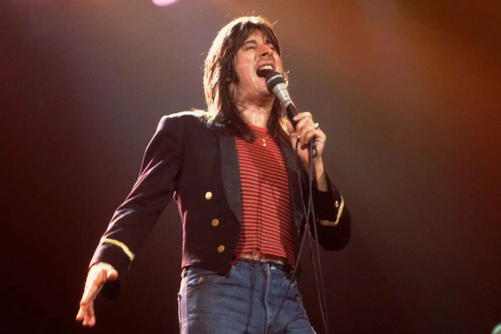 Steve Perry de Journey en el escenario