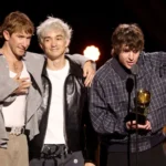 Turnstile recibiendo el Grammy 2026