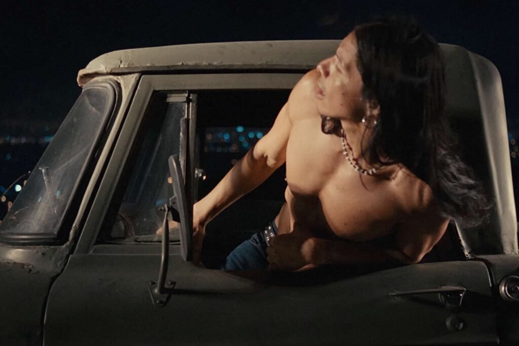 A.CHAL en una camioneta