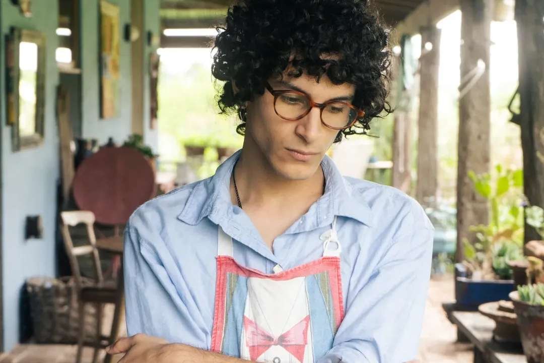 Fabricio Robles con los brazos cruzados